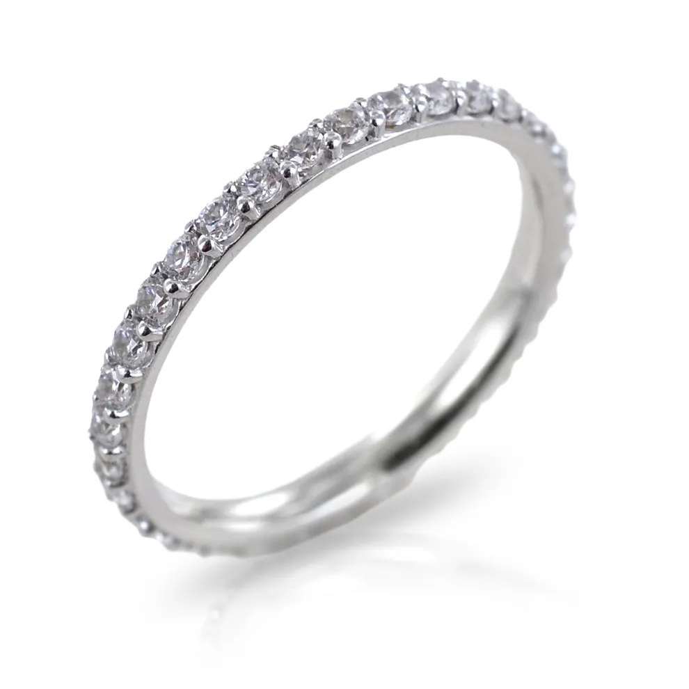 Anello fede Eternity in oro bianco con zirconi bianchi