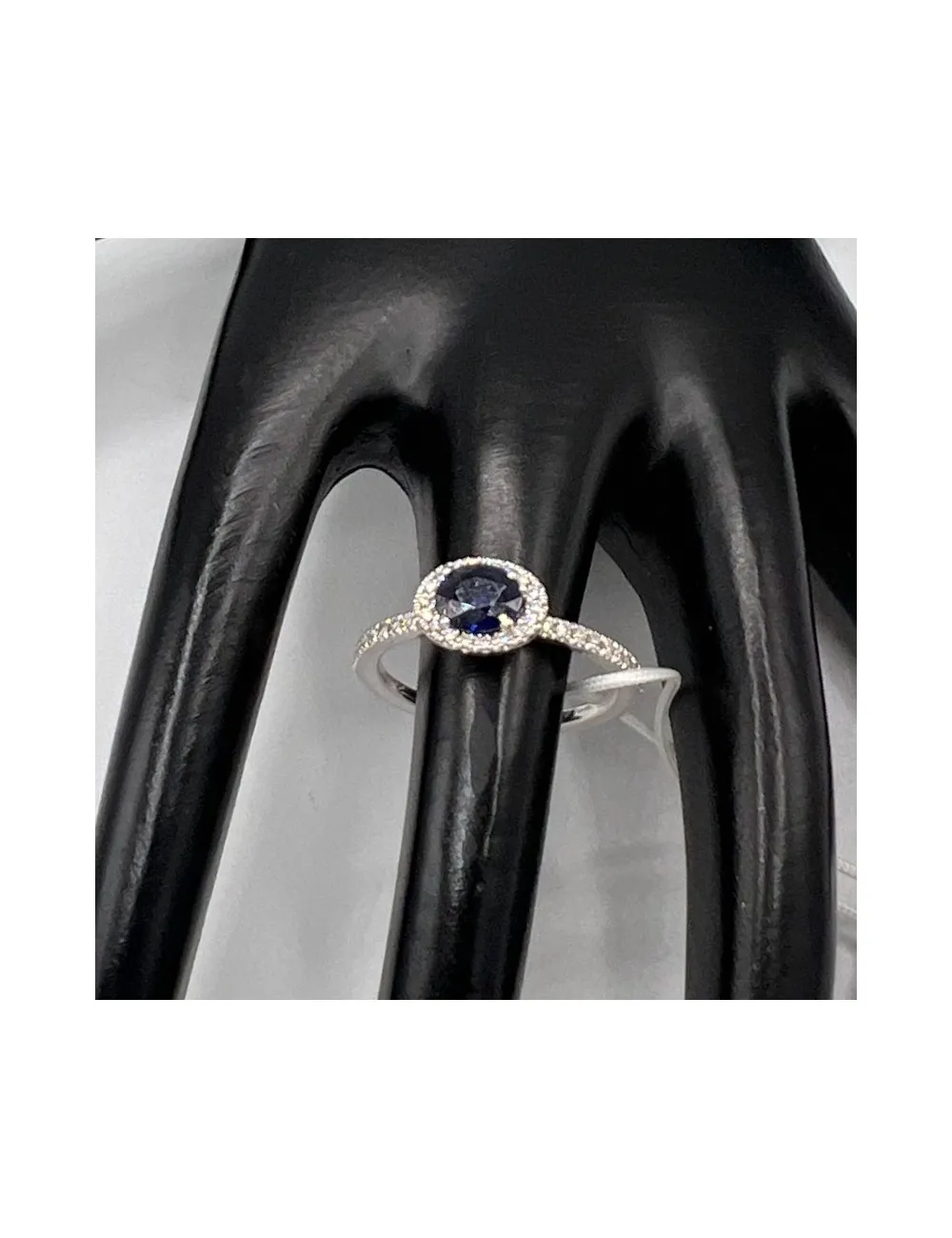 Anello in oro bianco con Zaffiro e Diamanti