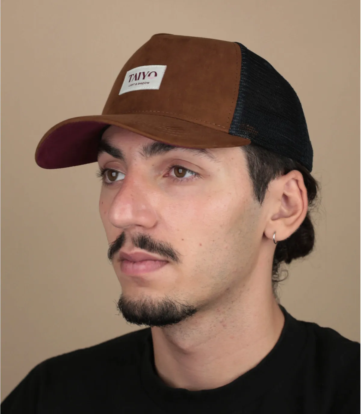 cappellino trucker in pelle scamosciata marroneCappellino Suede Trucker brown     
