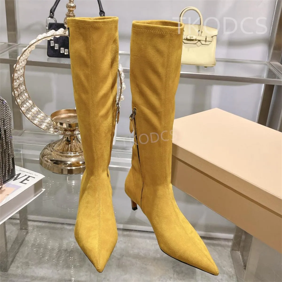 Stivali firmati di marca Donna Stivali alti al ginocchio in pelle scamosciata di mucca Zapatillas Mujer Stivali a punta sottili
